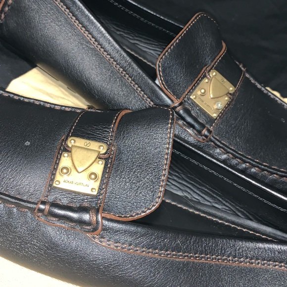 Woman’s Louis Vuitton Loafers - Picture 3 of 16